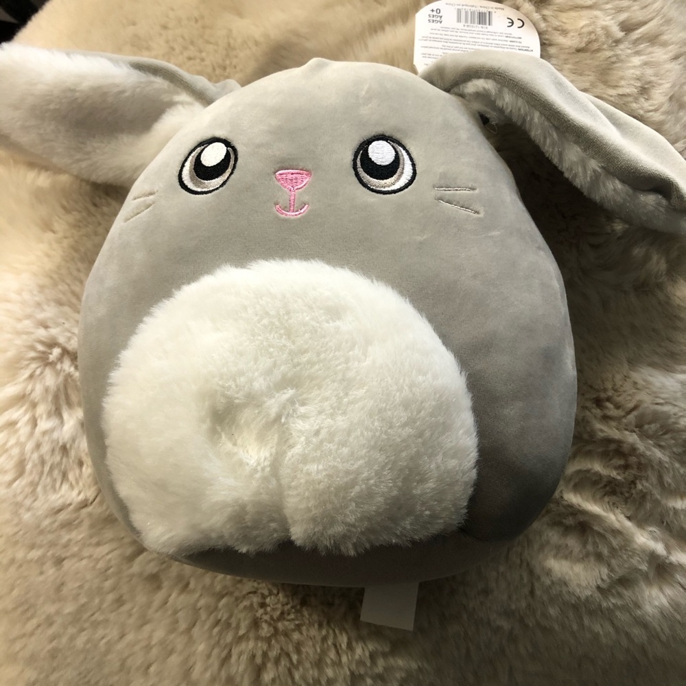 Blake the Bunny 8” Squishmallow BNWT